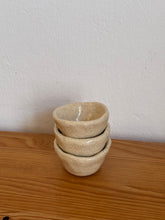 Lade das Bild in den Galerie-Viewer, CATALINA Mini Bowls Natural - set of 3