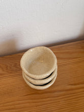 Lade das Bild in den Galerie-Viewer, CATALINA Mini Bowls Natural - set of 3