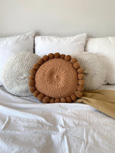 Load image into Gallery viewer, CERAFINA Cushion - M - Ochre
