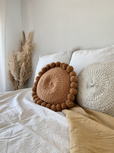 Load image into Gallery viewer, CERAFINA Cushion - M - Ochre