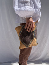 Load image into Gallery viewer, ABELINA Clutch - M - #8
