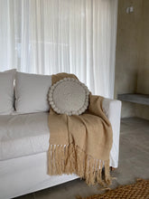 Lade das Bild in den Galerie-Viewer, MELESTINA Überwurf - Hellgoldener Weizen