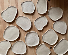 Load image into Gallery viewer, SOLE Ceramic Plate