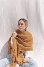 Load image into Gallery viewer, MELESTINA Throw - Ochre

