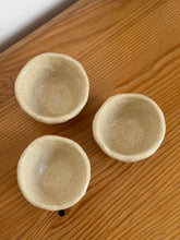 Lade das Bild in den Galerie-Viewer, CATALINA Mini Bowls Natural - set of 3
