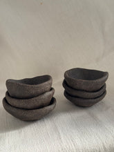 Lade das Bild in den Galerie-Viewer, ISA VASE
