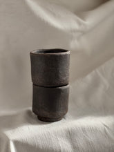 Lade das Bild in den Galerie-Viewer, ISA VASE
