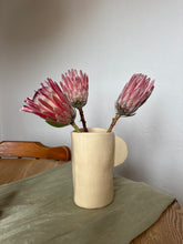 Load image into Gallery viewer, PETRONA Vase
