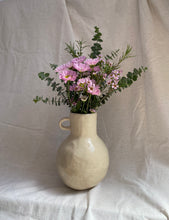 Load image into Gallery viewer, CARLOTA Vase
