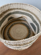 Load image into Gallery viewer, APOLINARIA Basket #2
